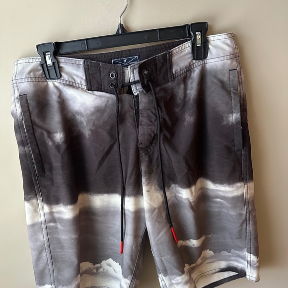 American Eagle Outfitters Men's Small Drawstring Swim Trunks Black Grey Red - Picture 4 of 10